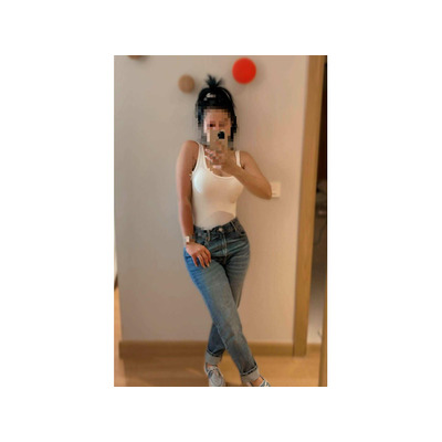 DAMA MUY SENSUAL Y PROVOCATIVA 