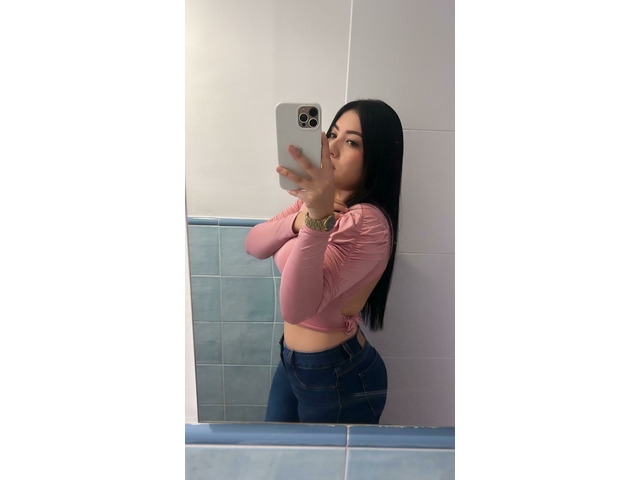 DULCE Y CACHONDA COLOMBIANITA