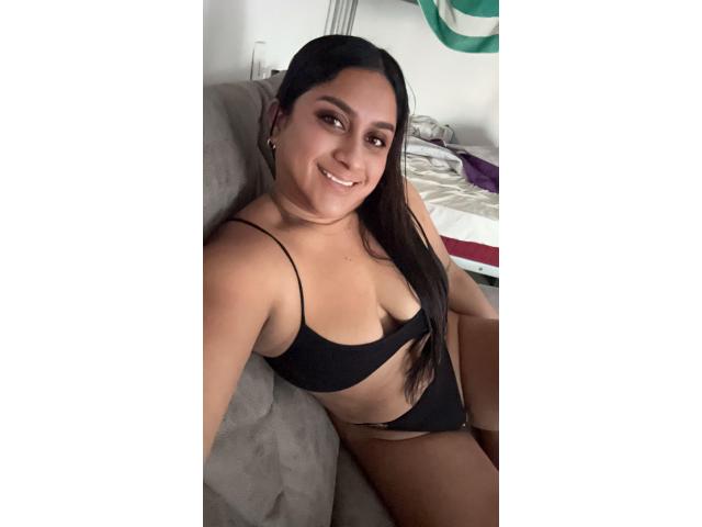 SOFIA JOVENCITA COLOMBIANA DE PASO