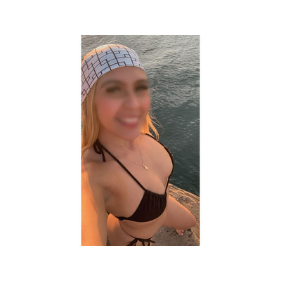 SENSUAL Y GUARRA / SALIDAS