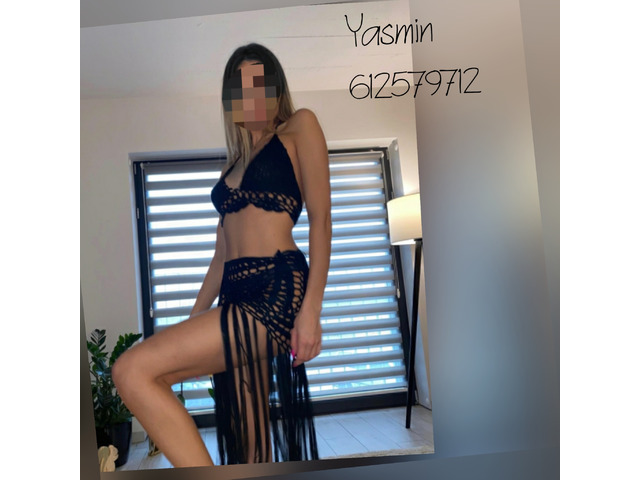 Yasmin juguetona muy ardiente