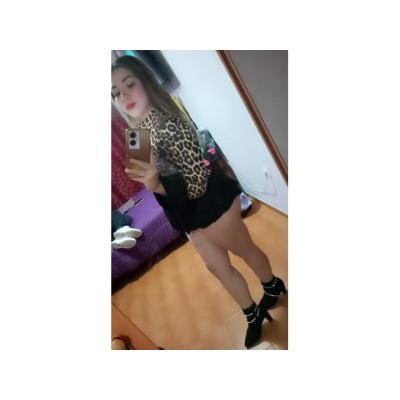 SAMANTA JOVENCITA PERUANA RUBIA NOVEDAD