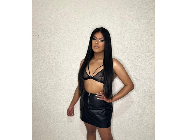 Amely xl latina