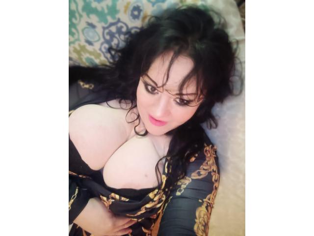 Tania escort tetona