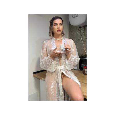 trans muy guapa y femenina