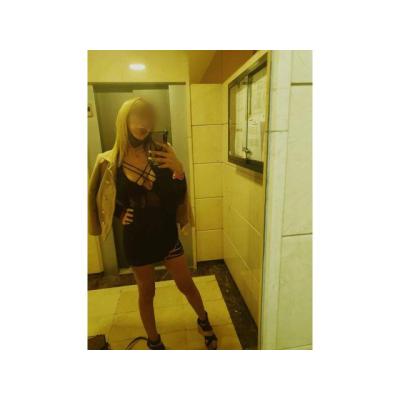 Explosive young Spanish woman