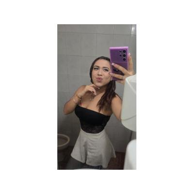 Daniela linda venezolana novata en elche