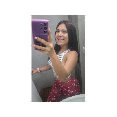 Daniela linda venezolana novata en elche