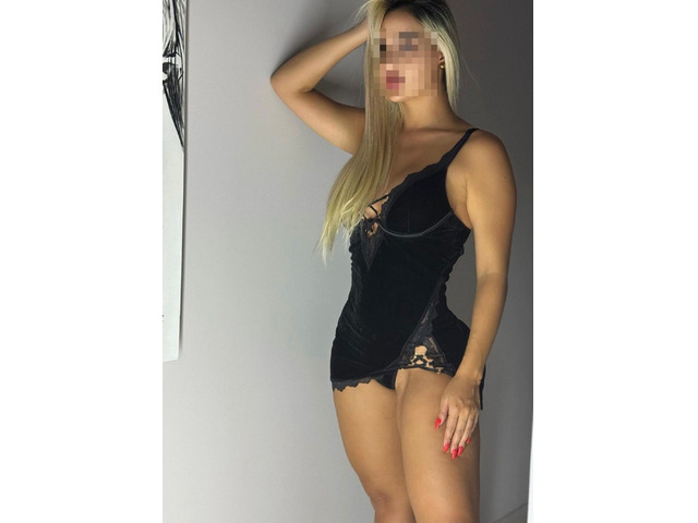 RUBIA SEXY ESCORT DE LUJO 24h