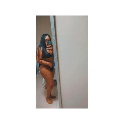 chica con buenas curvas jovencita