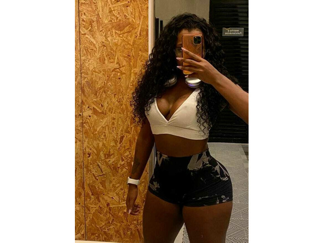 COLOMBIANA JOVEN EN NAVALMORAL DE LA MATA