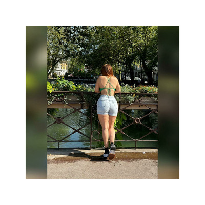 CHICA ARDIENTE TE ESPERA