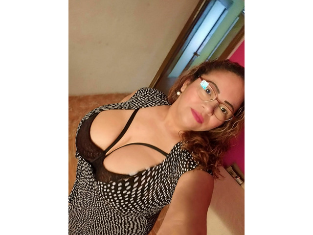 SÚPER NOVEDAD GUAPÍSIMA ECUATORIANA MADURITA