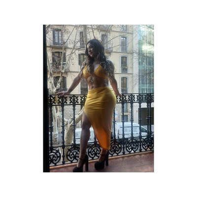 DULCE Y SENSUAL COLOMBIANA