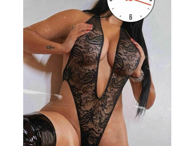 joven sensual, atractiva y caliente