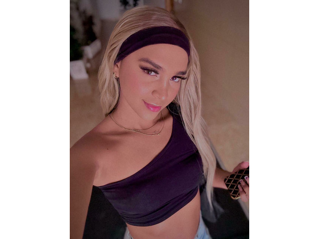 JOVEN CARIÑOSA, DIVERTIDA Y MORBOSA.