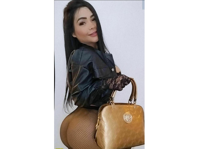 UNA CHICA EXOTICA