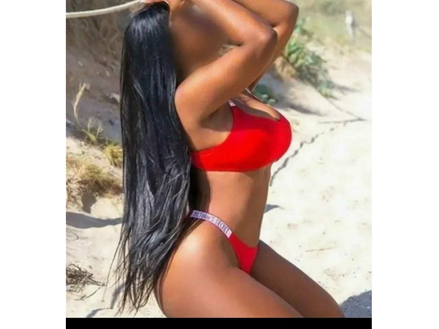 Michelle  morenita  trato de novio