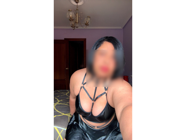 Latina cachonda