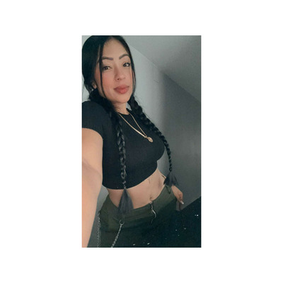 PRECIOSA MUJER, CON CURVAS PERFECTAS